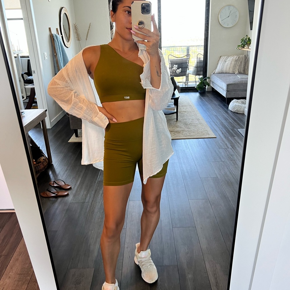 COPY - SET ACTIVE Luxform short & one shoulder top